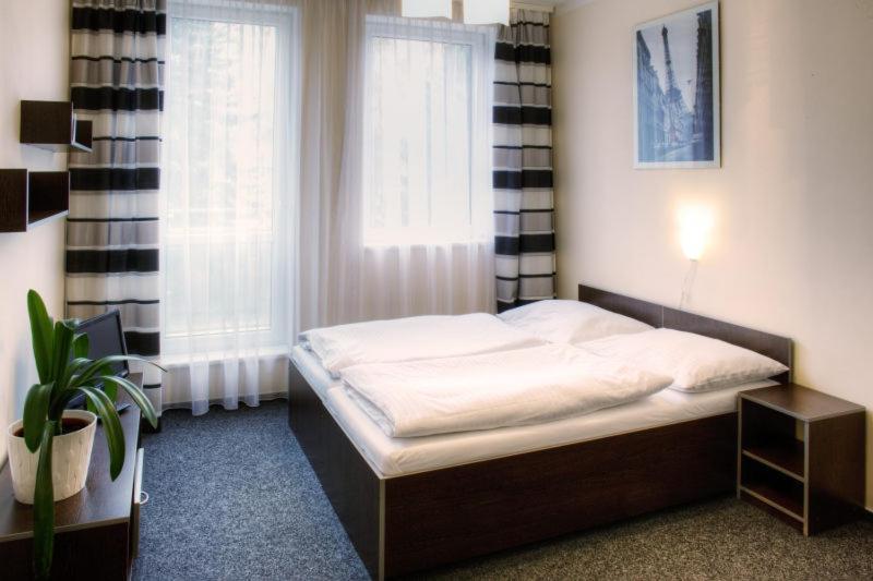 Hotel Sazavsky Ostrov Sázava Dış mekan fotoğraf
